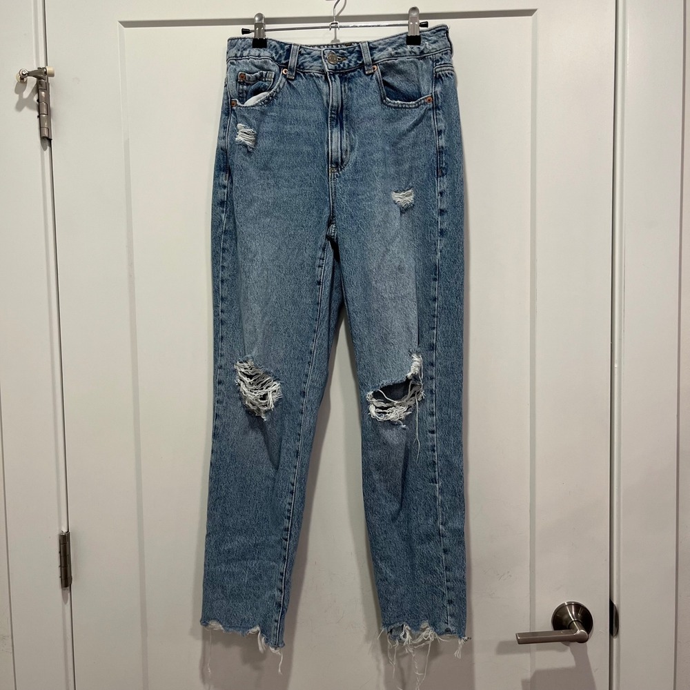Garage Denim Light Wash Distressed Mom Jeans Size 5 27 High Rise Raw Hem 4568